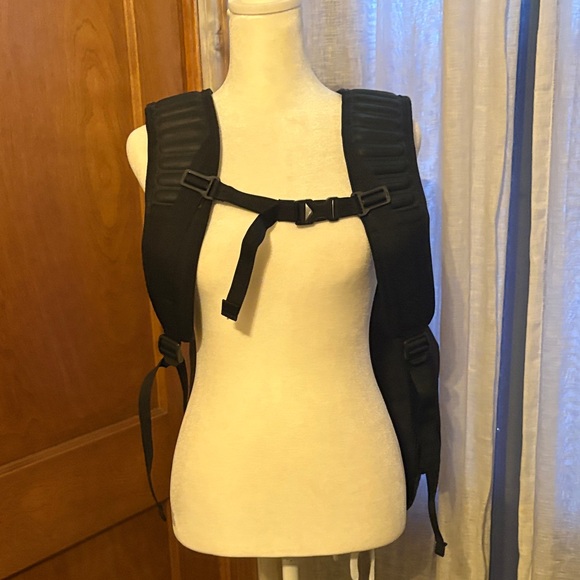 Nike Black Backpack with White Accents Sports Pack - Picture 5 of 5